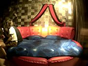 酒店偷拍帅小伙上班时间带性感美女同事啪啪,淫叫