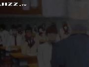 与梦中情人一样的青春美少女在同学面前做爱