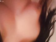 白风韵犹存美容店老板娘和女儿一块侍候年轻嫖客