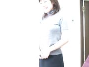 大奶援交少妇上门服务 变态肥猪让她换多套情趣内衣吹箫操逼