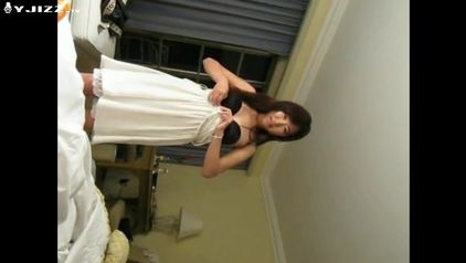 白嫩爆乳小姨子舔得我好舒服 情不自禁她內射了