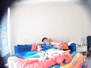 特色宾馆偷拍皮肤超白奶子坚挺圆润的大学美女被身强体壮的纹身男友玩弄性感逼毛后狠狠爆操,干的嗷嗷大叫!