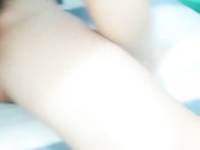 饥渴姐妹花露脸3P，激情口交自慰，主动骑乘猛男，抱着腿晃动，激情抽插浪叫被猛男后入爆草