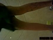 坐盗市最新流出GN牛人潜入公共场所偷拍精选近距离尿尿