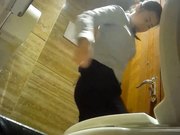 坐盗市最新流出酒店内部员工女厕偷拍几个服务员下面都很干净