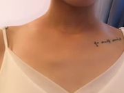 长相甜美短发新人美女主播第三部 身材苗条脱光全裸自摸秀逼逼微毛 很是诱惑不要错过