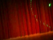 最近镇上来了一个草根艳舞小剧团里面有不少年轻妹子只要20块门票