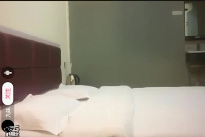 对白精彩个体户眼镜小老板宾馆电话召妓500块先交钱才能干打车费都要报销大奶美少妇很热情浪叫声挺好听