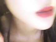 黑丝情趣长腿姑娘露脸女神级大秀，粗长黄瓜抽插阴道爆菊淫声浪语不断，手抠到高潮，鸡巴进去会不会断