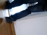 剧情演绎网红美女家里冰箱坏了找维修员上门修理主动勾引赖赖唧唧很饥渴求在厨房操她抱起来干呻吟给力对白淫荡