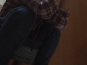 商场厕拍系列 天气冷了，妹子们都开始穿的厚起来了