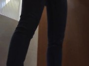 商场厕拍系列 天气冷了，妹子们都开始穿的厚起来了