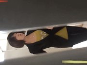 外站流出国内某高校女厕偷拍近距离拍摄有个嫩逼貌似不错