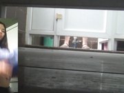 女厕近距离偷拍妹子人美逼嫩