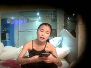 等男朋友来啪啪的妹子被爽约