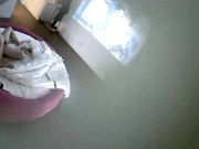 特色宾馆偷拍气质漂亮美少妇和男同事下班开房偷情,男的都累倒了自己还坐在上面干,太骚了难怪出来偷情!