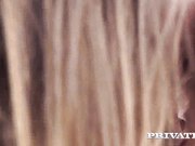 游泳池边一屌日两美