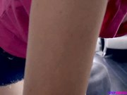 诱惑继兄在卫生间做爱的淫荡小妹