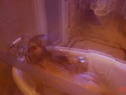 最新秀人网嫩模温心怡浴室魅惑视频发布 淋漓尽致的浴室湿身诱惑 扭动的娇躯勾人魂魄 性感纹身