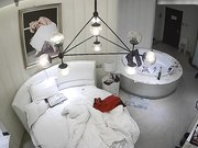 汉奸头型花白发领导大叔艳福不浅套房私会苗条气质小情人鸳鸯浴互搓洗干净回床激情啪啪啪妹子很骚说用力操我