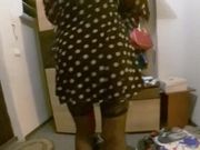 童颜混血大眼小仙女连衣裙黑丝长发激情口爆精液洗脸