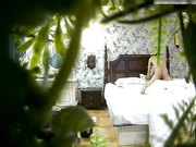 对白清晰清新房学生情侣开房美女开始装矜持后来热情似火