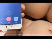 邊給女情人打電話邊操騷逼老刺激了