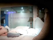 平头小哥和女朋友洗完白白干炮妹子一看就是大食货逼毛浓密要掰开才能看清里面