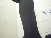 商场厕拍系列 都是黑丝美腿，丝袜控的最爱