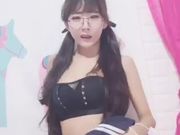 网红美女道具自慰制服露脸啪啪秀激情口交解锁多种姿势