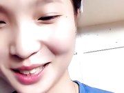 美乳小护士浴室洗澡秀皮肤粉嫩漏逼自摸