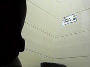 商场厕拍毛毛不多的气质短发轻熟女