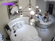 豪华酒店偷拍时尚气质美女与情人酒店私会两人迫不及待开干