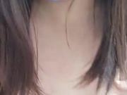 新人主播萌萌小耳朵的第一次直播大秀，露脸好身材蝴蝶屄，第一次就玩道具插逼，看起来相当骚