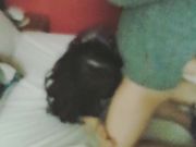 嫩妹酒店疯狂3P超刺激无毛小嫩逼白浆淫水直流