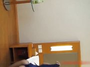 牛人冒充星探忽悠90后美女拍写真穿上性感护士情趣晚礼服玩跳蛋妹子害羞脸都红了