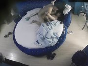 猥琐小青年与苗条美乳女友啪啪干的尖叫不止淫叫说老公好长