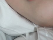 短发漂亮女白领被套路带到宾馆全身上下玩个遍搞出好多水