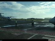 淋浴间淫荡少女吸大屌