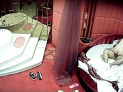 公司眼镜副总与干练短发女策划开房搞破鞋高潮尖叫