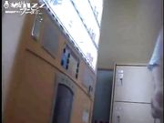 公共浴池更衣室大胆偷拍 眼都看花了