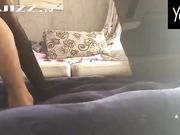 表哥最近傍上一个富姐 做爱还要润滑剂