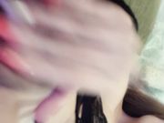 黑丝人妻自慰不过瘾 对着镜子抠骚逼