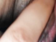 白嫩少女户外直播露奶扣屄