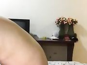 大奶骚妹家中自我蹂躏啤酒瓶强插塞逼洞里