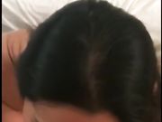 华裔美眉貌似喝高了满脸通红的诱惑大屌洋老外上司操自己