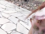 剧情演绎艺校生马上毕业了大街上被导演相中到公园试戏