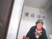 大学女厕所系列最后的长腿黑丝玉女绝对是个风骚型