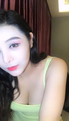 网红新人主播身材苗条皮肤白皙漏奶漏逼秀性感翘臀