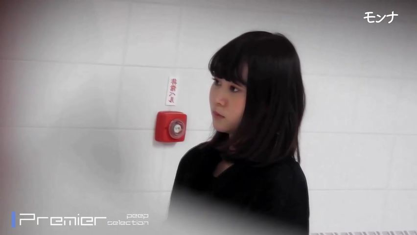 多视角偷拍学生妹方便好多年轻漂亮气质美眉入镜